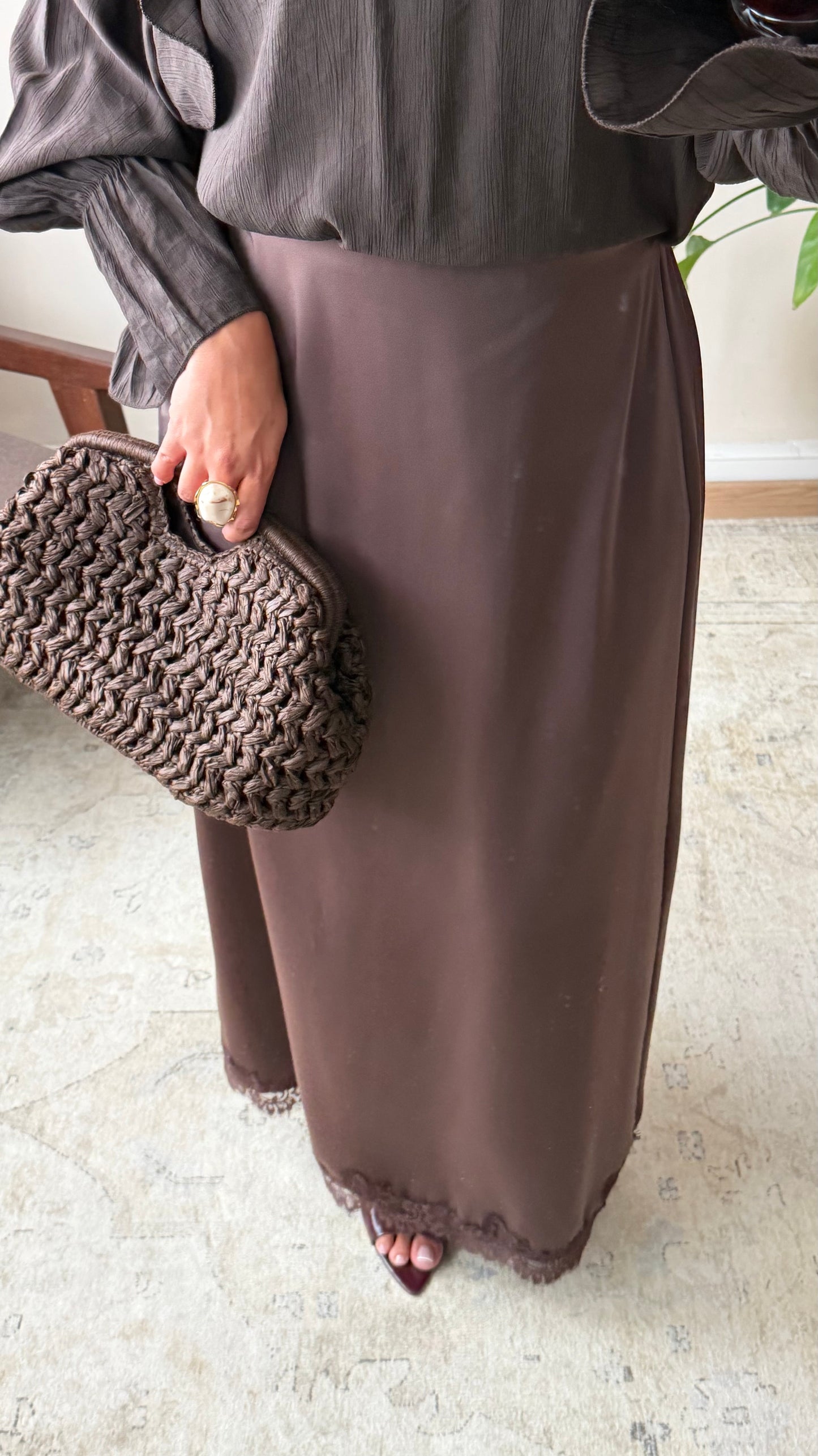 Jupe satinée avec dentelle I Prune
