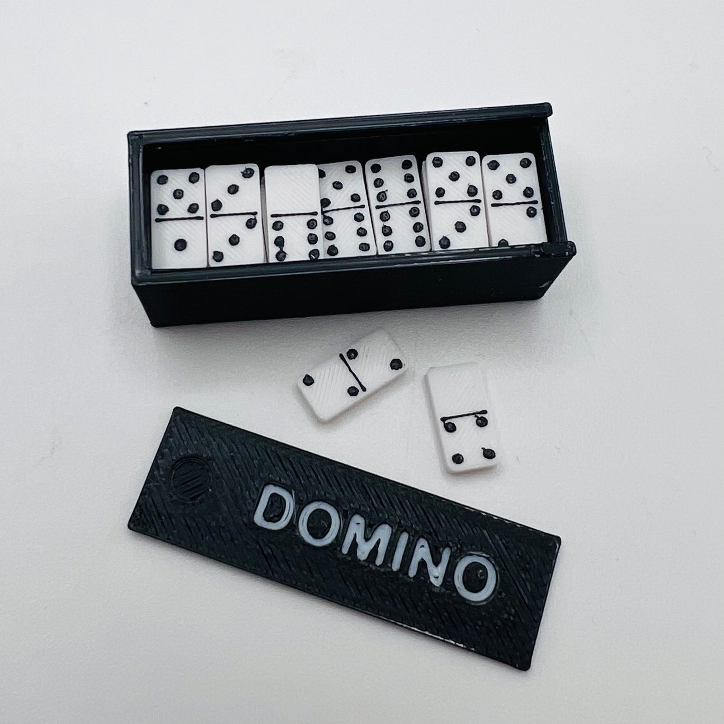 Box of Dominoes - 1/12 Scale